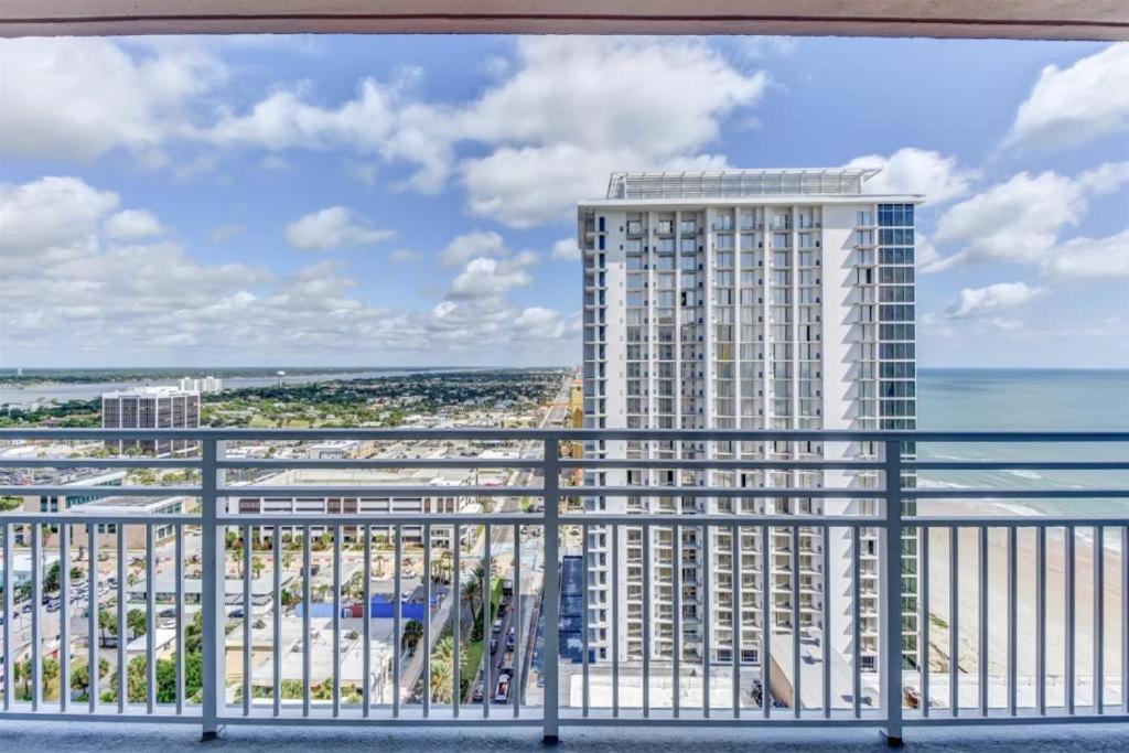 Luxurious 2 Bedroom Master Jacuzzi Oceanview Condo 2432 - Wyndham Ocean Walk Resort Daytona Beach Extérieur photo